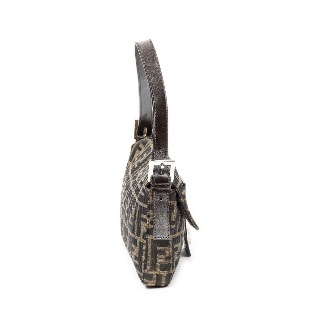 Fendi Baguette - Picture 4 of 9